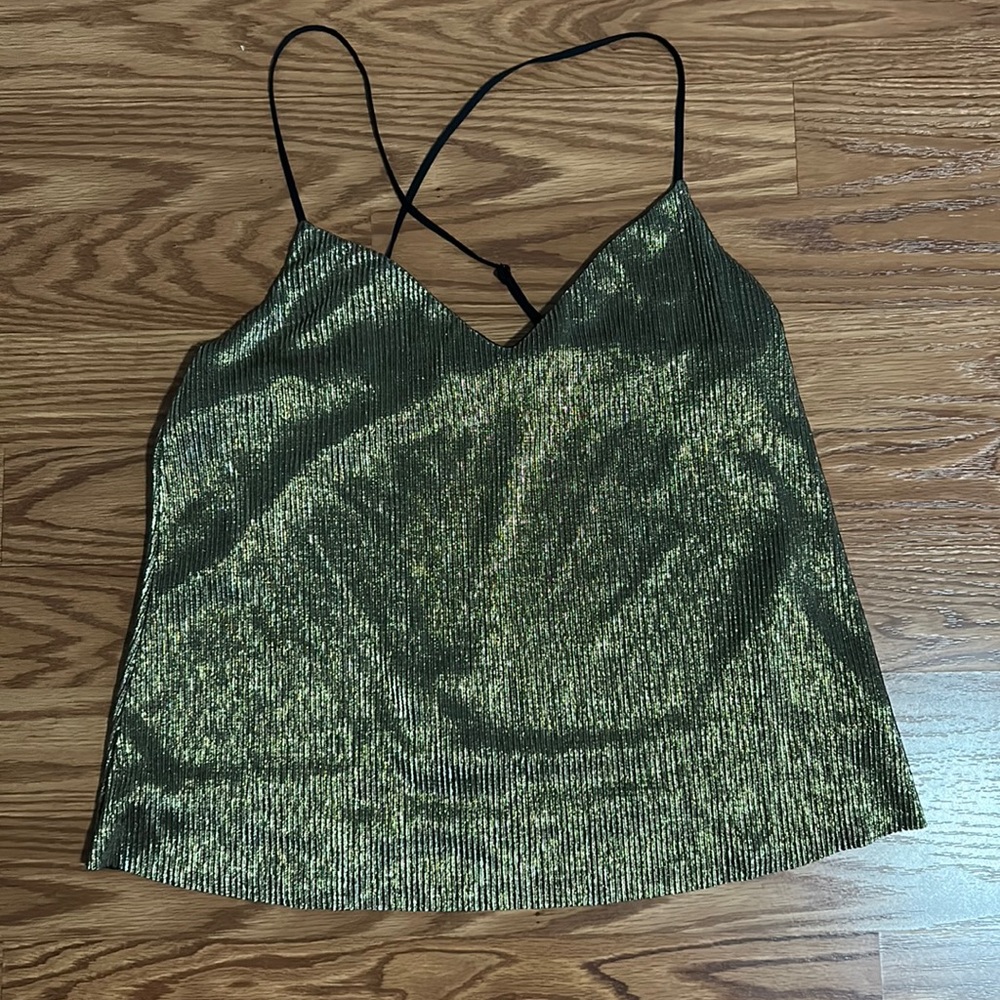 Beautiful guess gold top